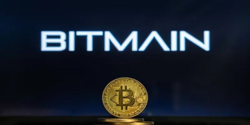 Производитель майнеров для Bitcoin Bitmain объявил цену S19